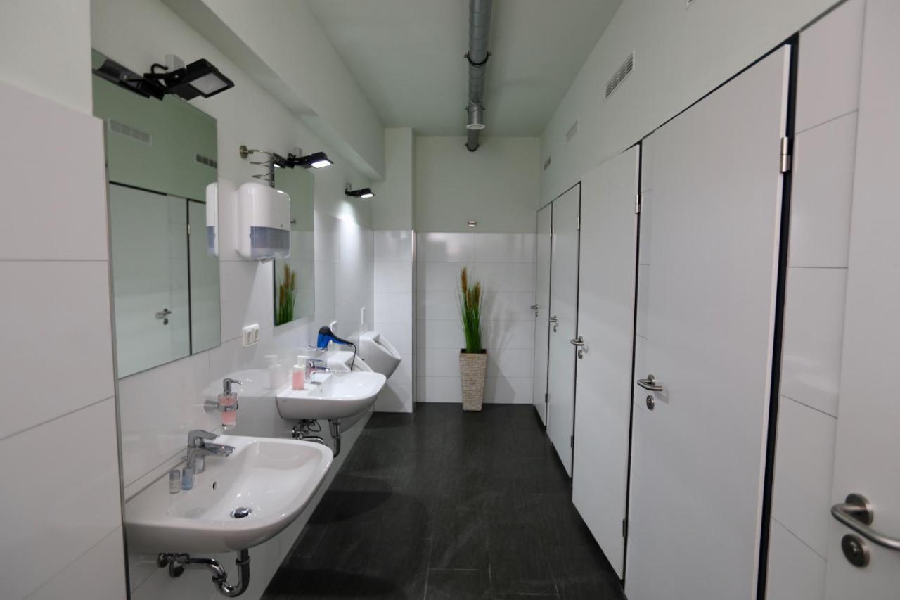 K&M Hostel Хамбург Екстериор снимка