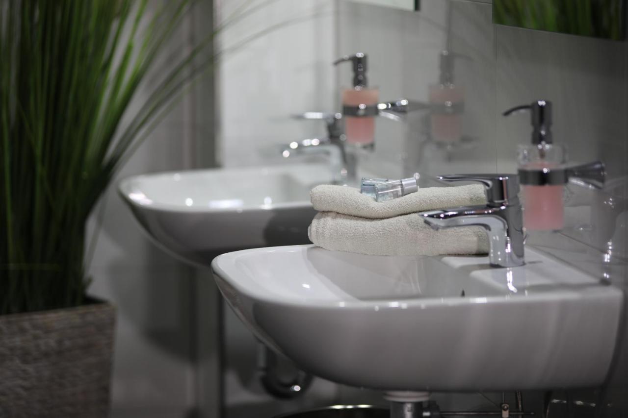K&M Hostel Хамбург Екстериор снимка
