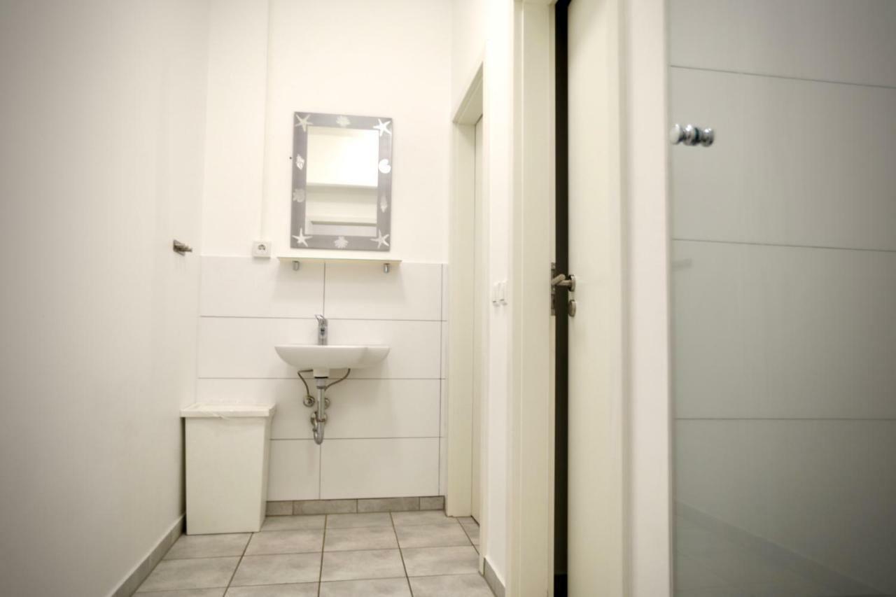 K&M Hostel Хамбург Екстериор снимка